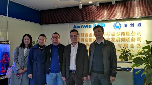 熱烈歡迎深圳市龍崗區高新技術産業協會一行莅臨金泰瀛進行參觀指導