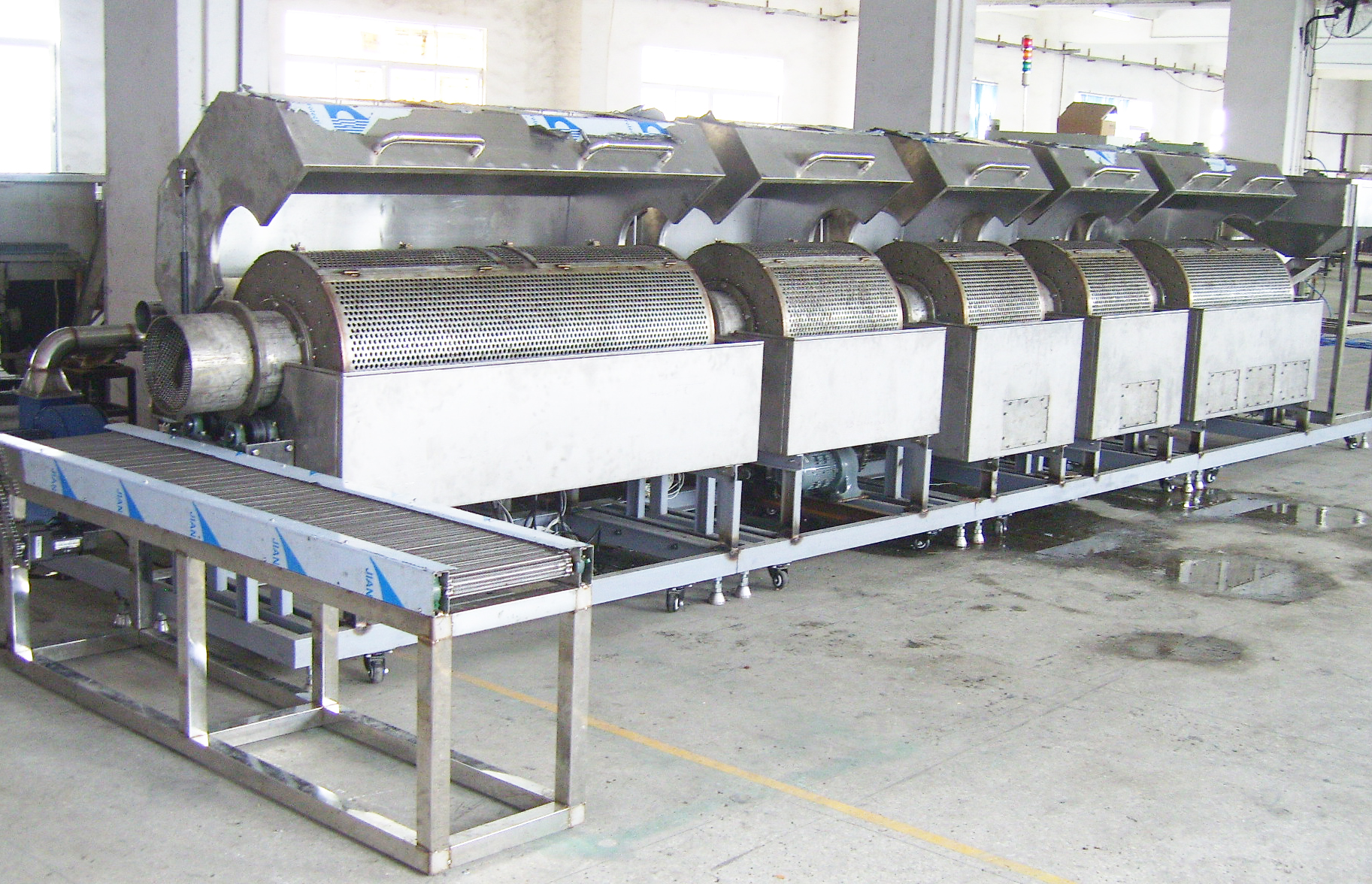 鋁蓋全自動超聲波清洗機設備